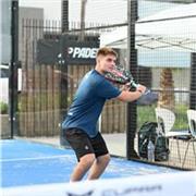 Clases de pádel para principiantes, nivel medio y nivel avanzado